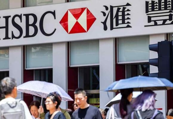 HSBC resumes share buybacks as quarterly profit soars to $10.1bn